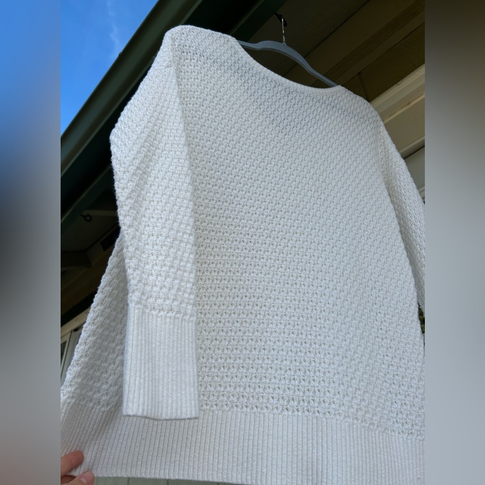 White American Eagle Sweater